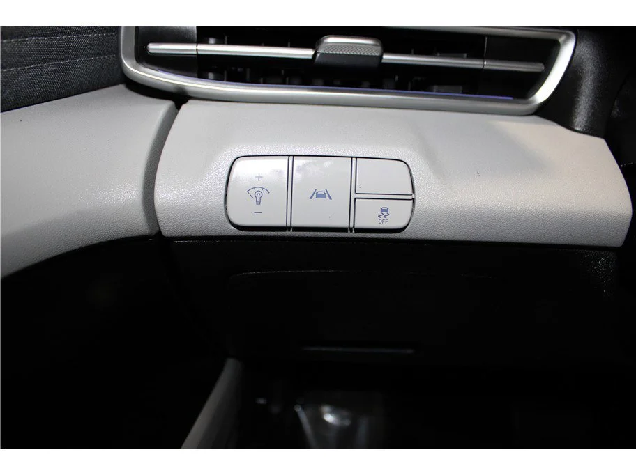 2023 Hyundai Elantra Limited - Photo 30