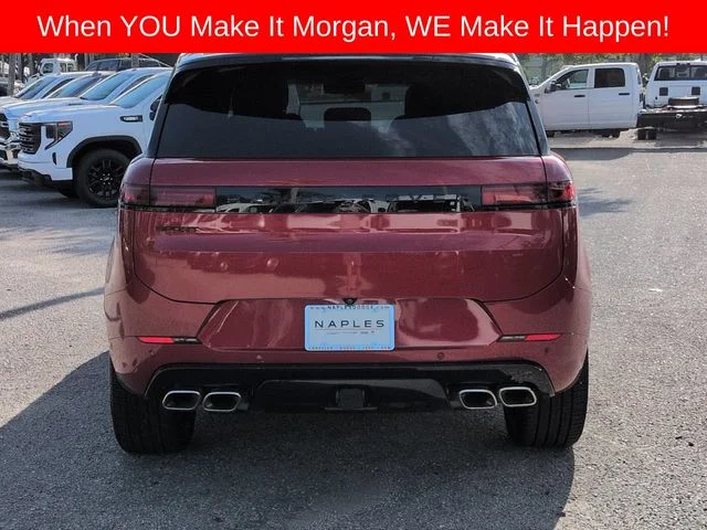Used 2025  Land Rover Dynamic SE image 8