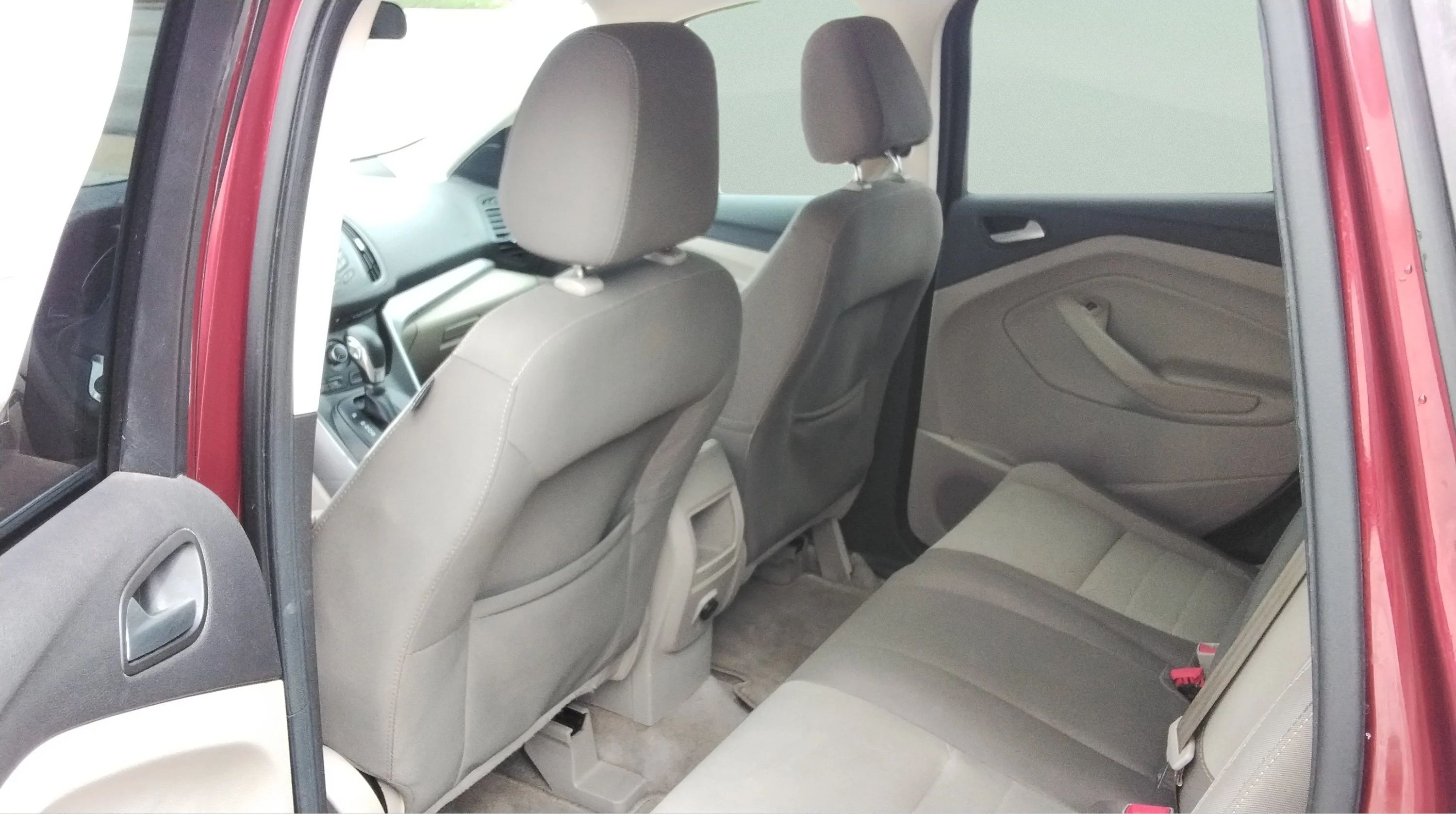 Used 2016 Orange Ford SE image 12