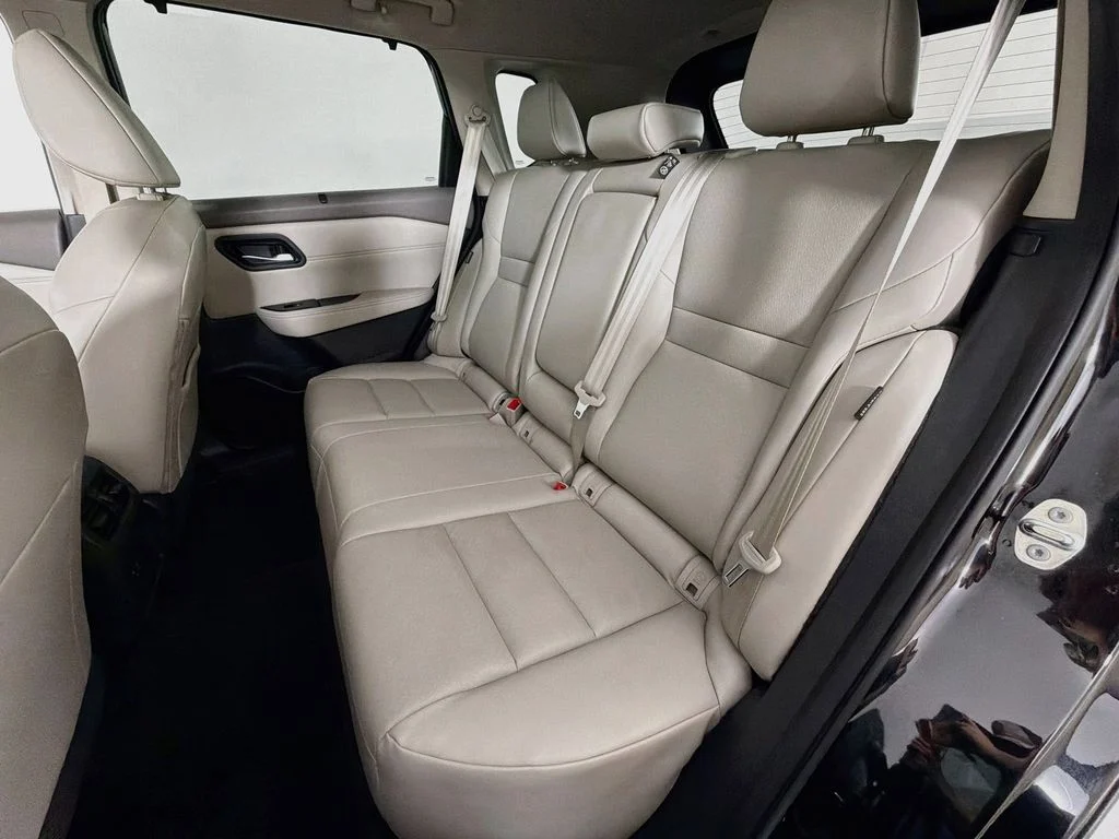 Used 2023 Super Black Nissan SV image 24