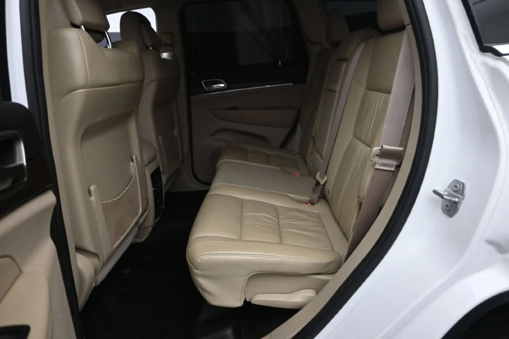 Used 2015 White Jeep Limited image 12