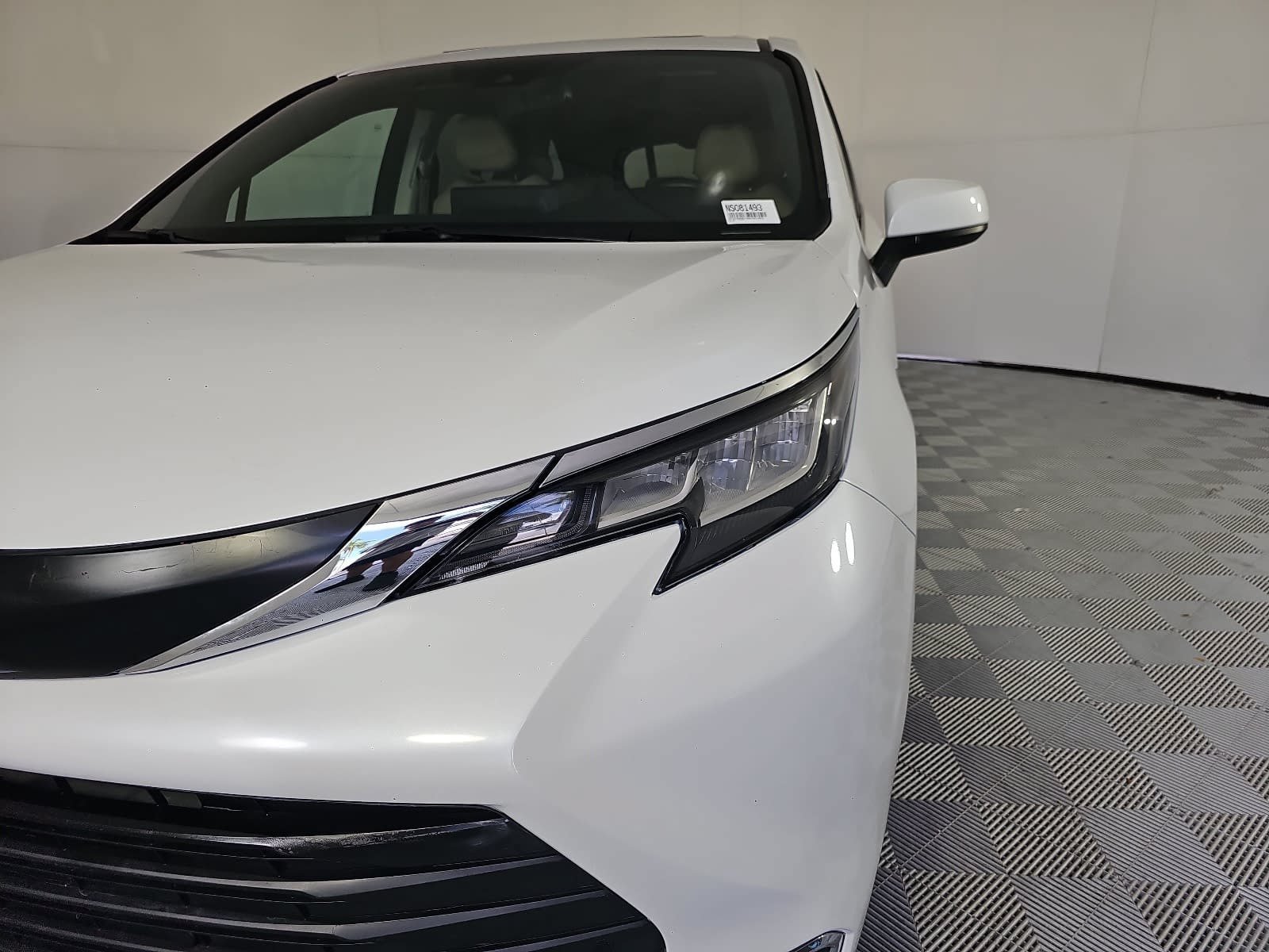 Used 2022 Beige Toyota XLE image 28