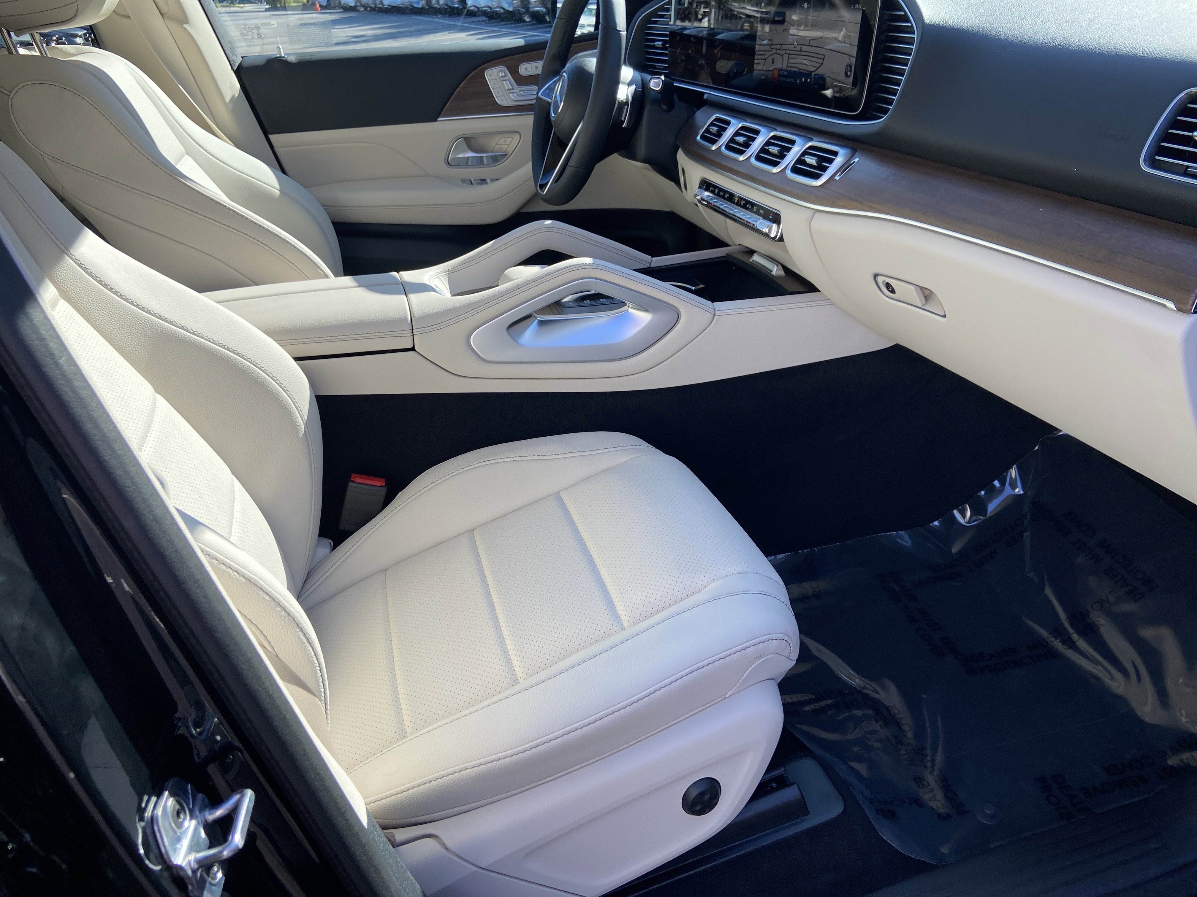New 2026 Black Mercedes-Benz GLE 450 4MATIC® SUV image 43