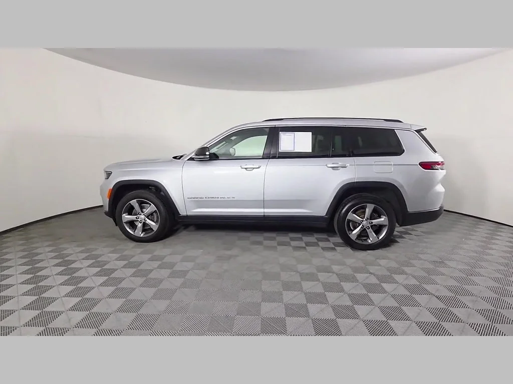 Used 2021 Silver Zynith Jeep Limited image 49