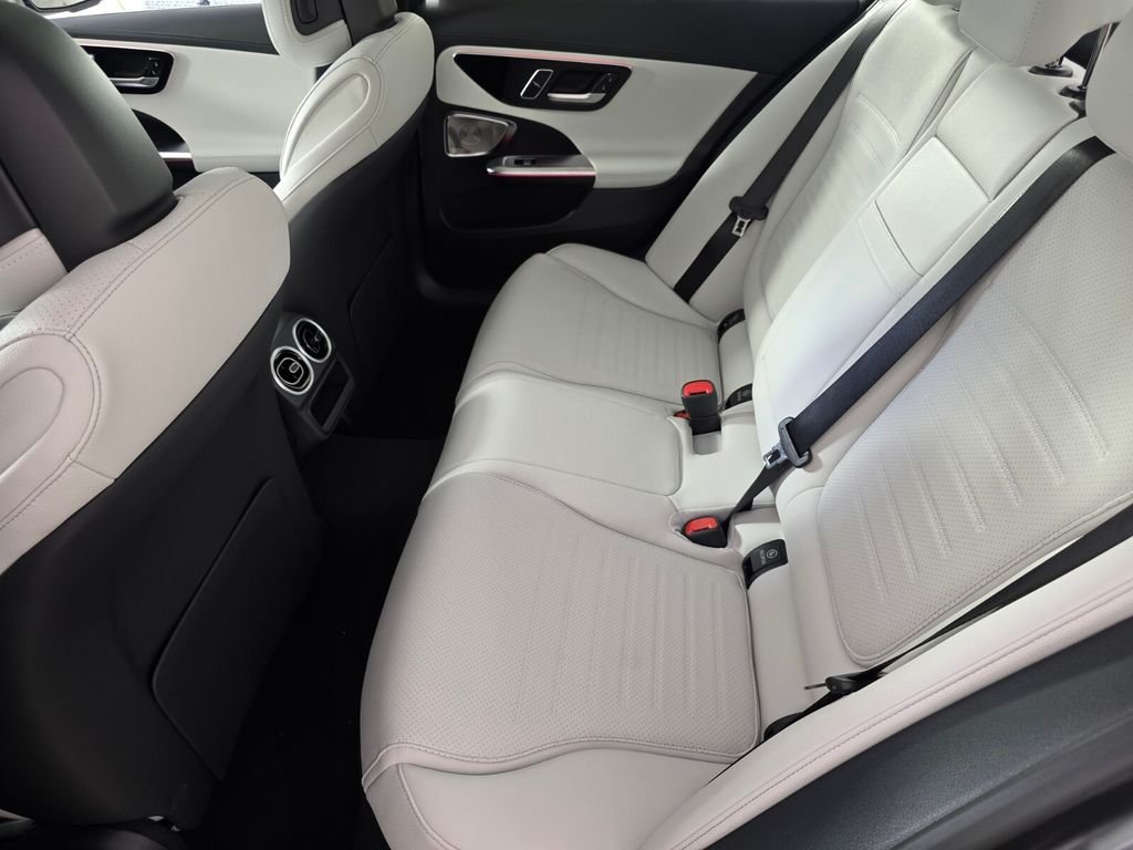 New 2026 MANUFAKTUR exclusive graphite grey magno Mercedes-Benz C 300 image 11