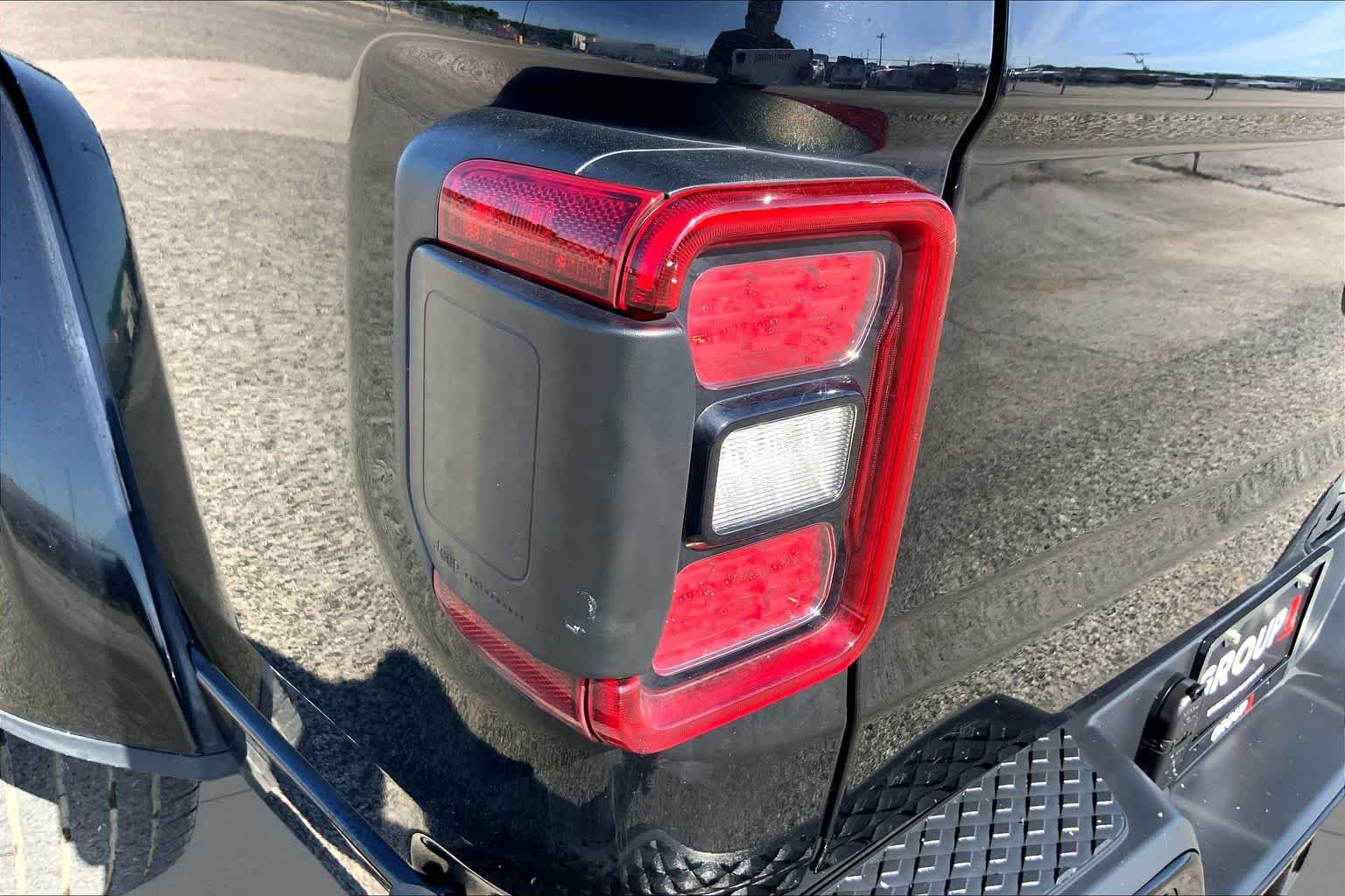 Used 2022 Black Clear Coat Jeep High Altitude image 28
