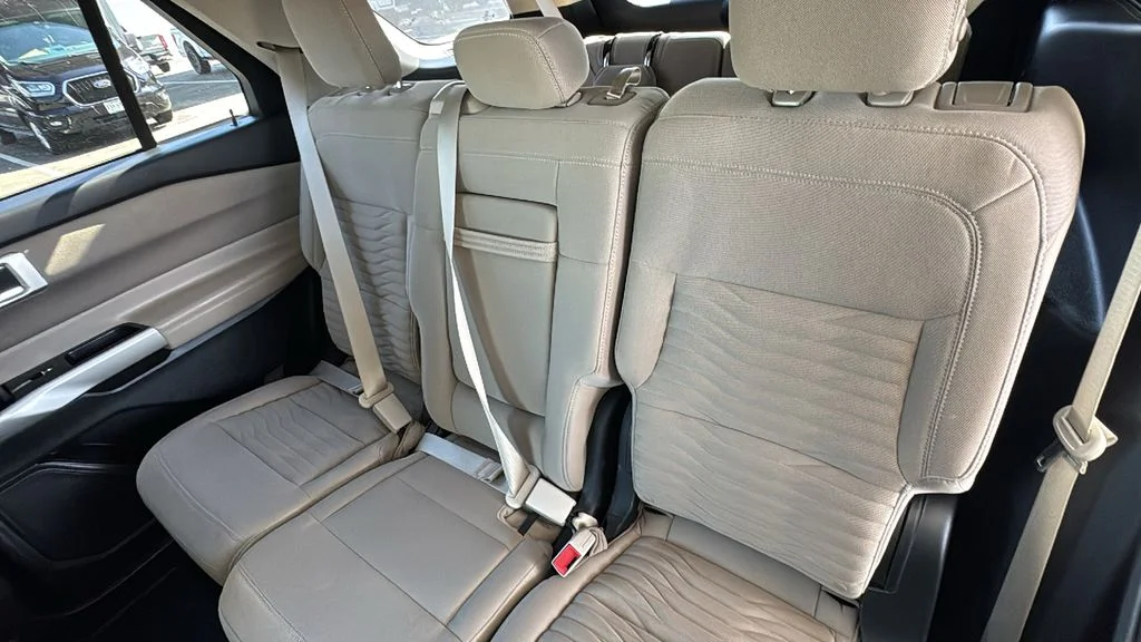 Certified Used 2020 Oxford White Ford XLT image 23