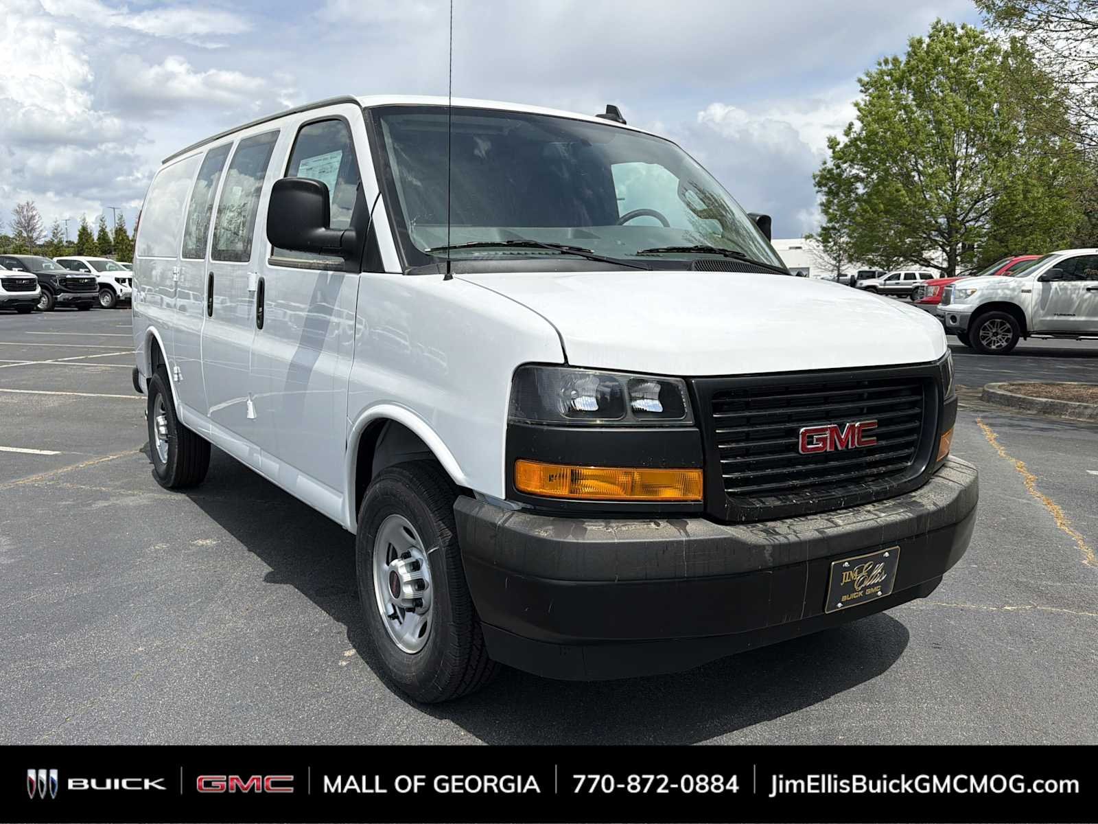 2025 GMC Savana 2500's photo