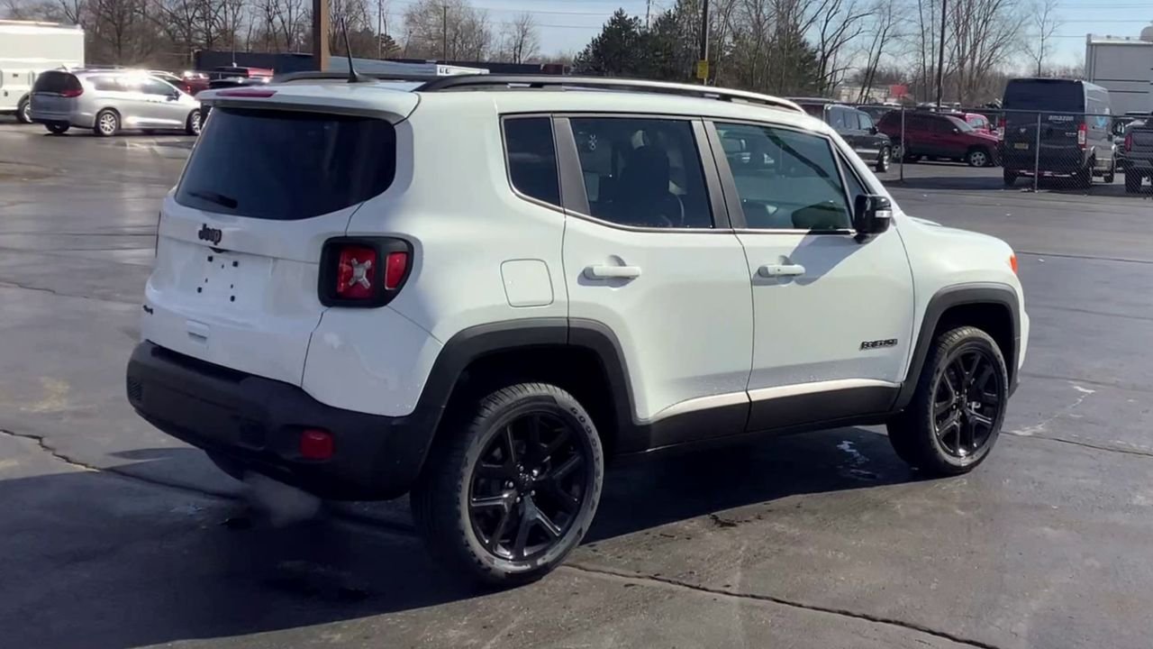 Used 2023 White Jeep Altitude image 8