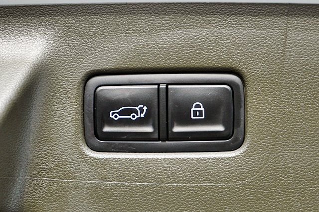 Used 2025 White Hyundai Calligraphy image 17