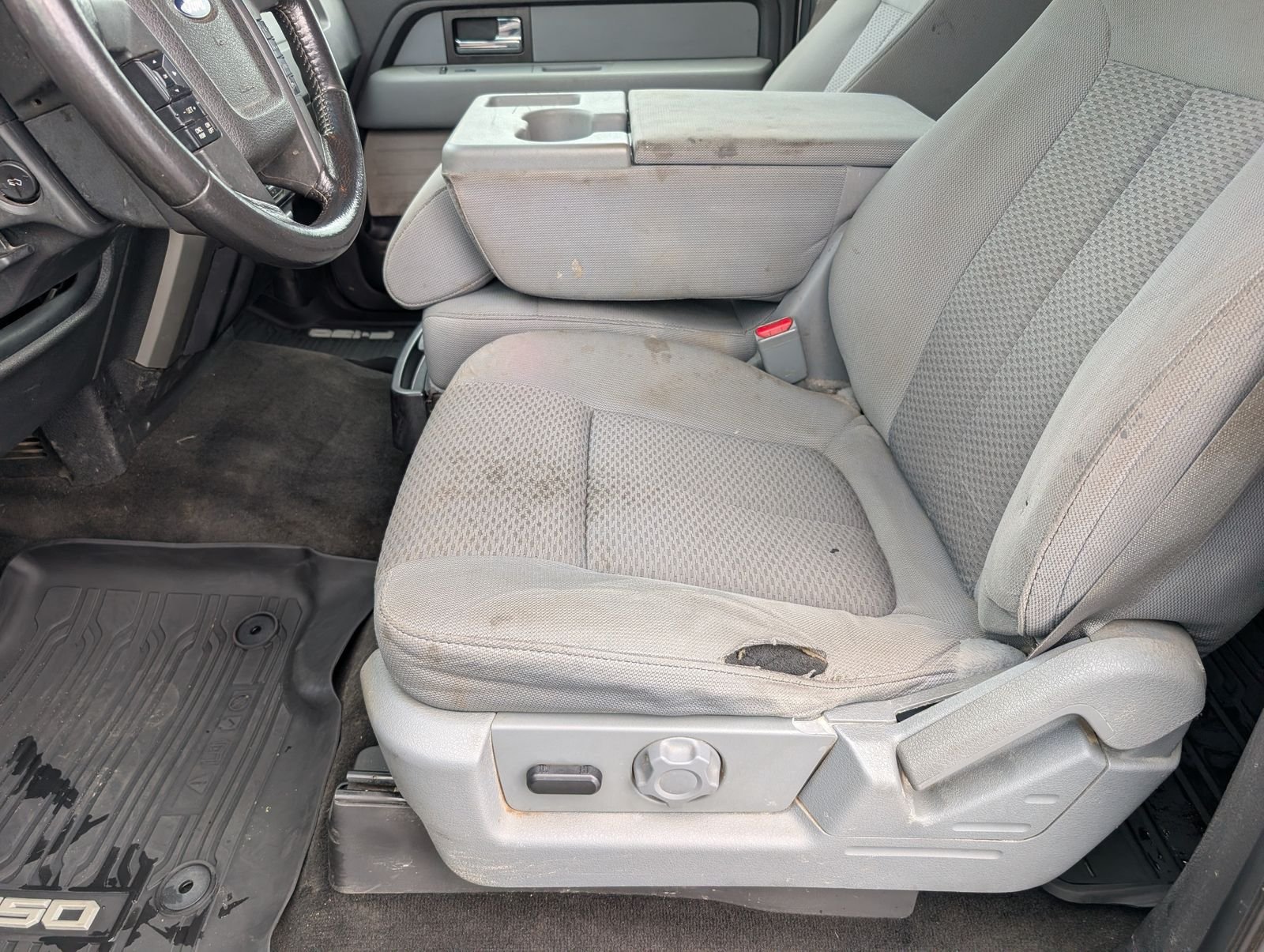 Used 2014 Ingot Silver Ford XLT image 14