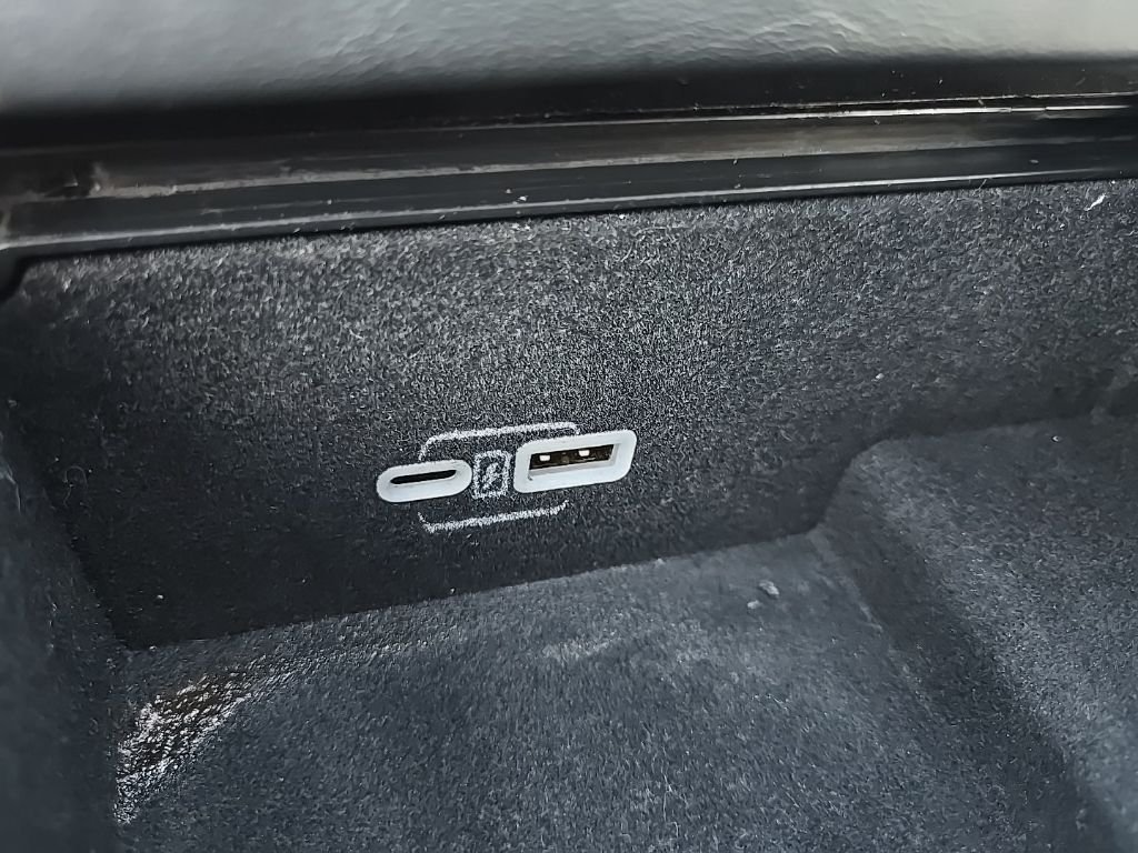 Used 2024 White/off-white Jeep Series II image 71