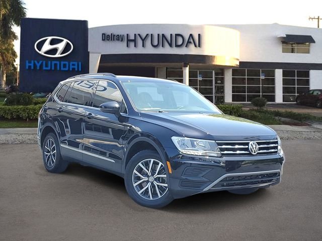Used 2020 Black Volkswagen 2.0T SE image 1