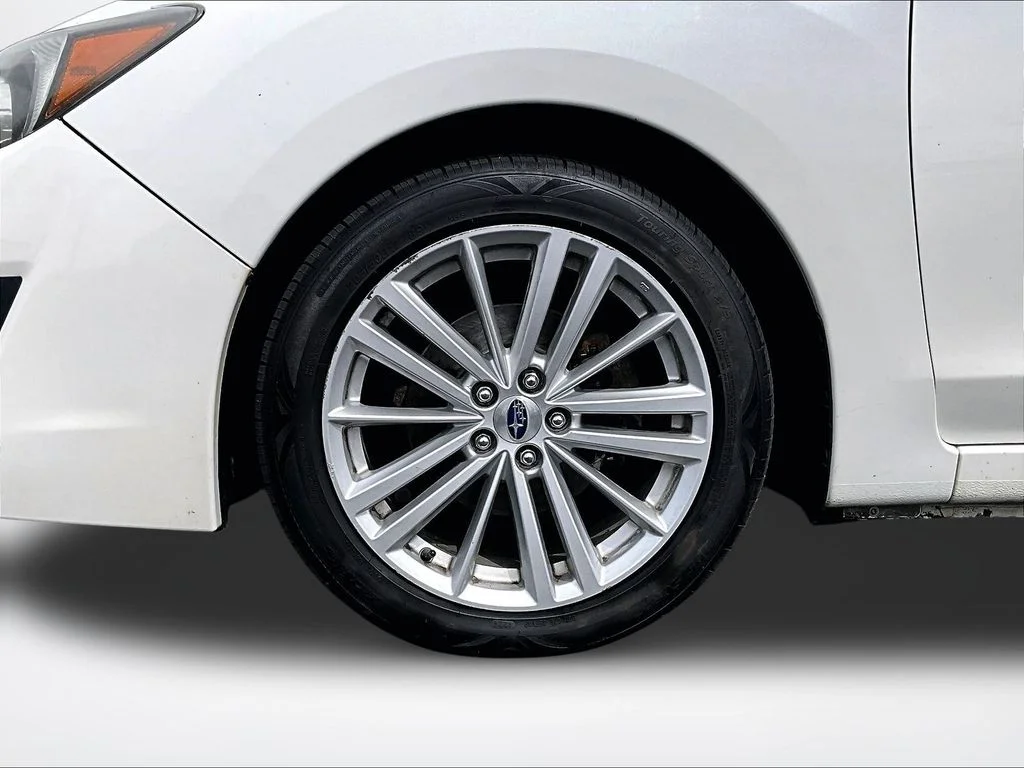 Used 2015 White Subaru 2.0i Premium image 10