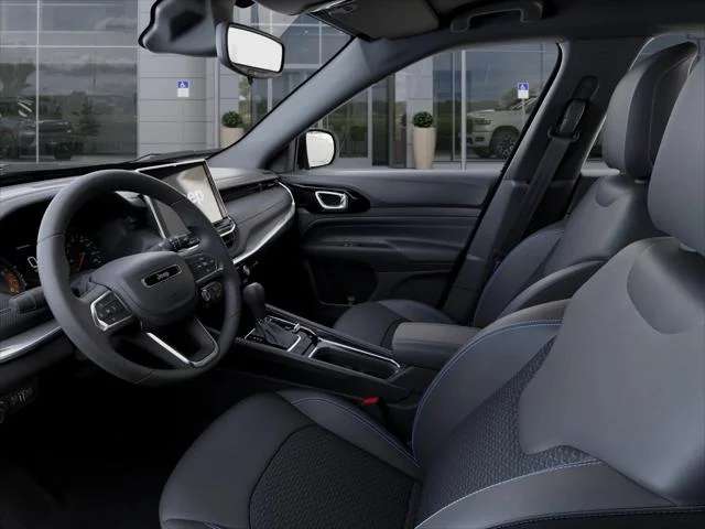 New 2026 Diamond Black Crystal Pearl-Coat Exterior Paint Jeep Latitude image 48