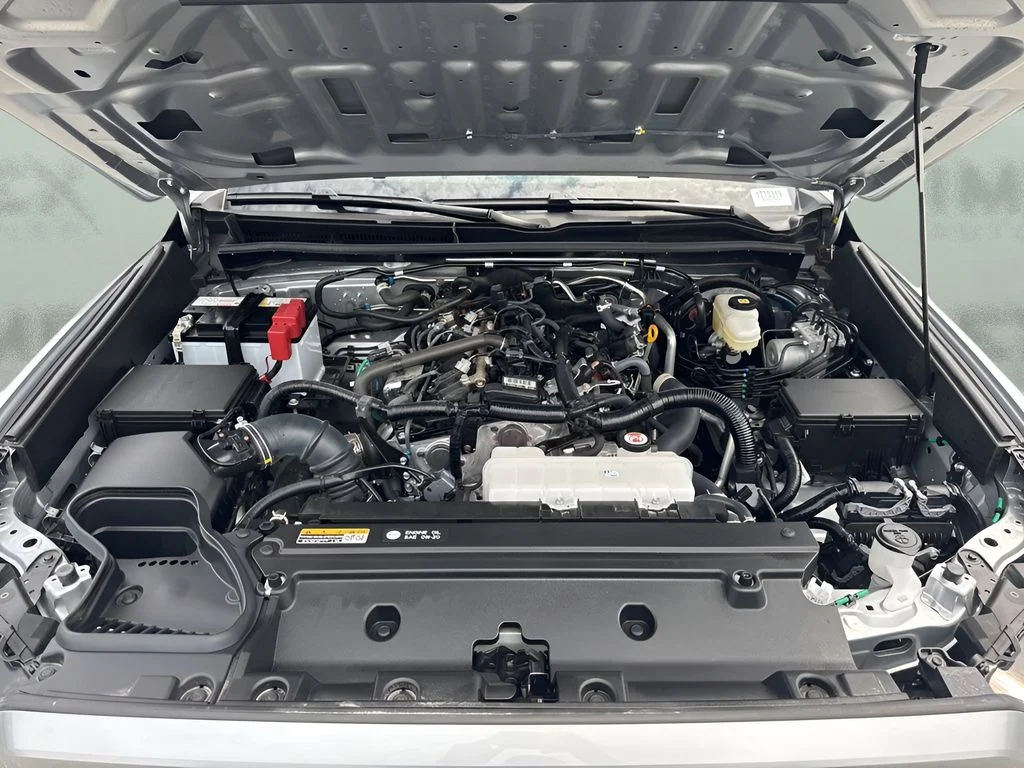 Used 2025  Toyota SR5 image 25