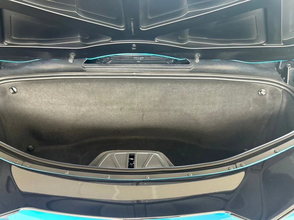 Used 2025 Blue Chevrolet Z06 image 28