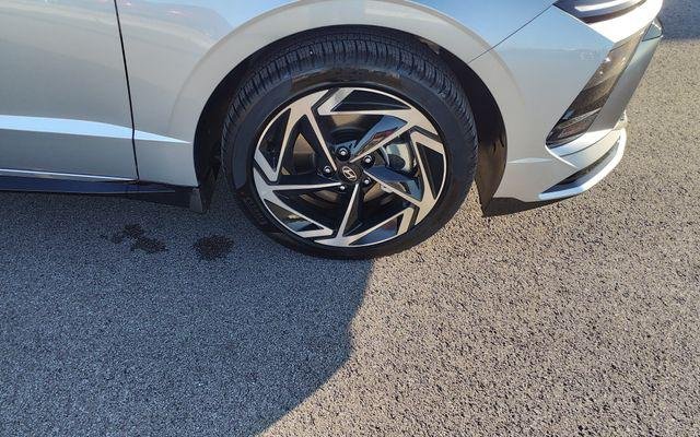 New 2026 Silver Hyundai SEL Sport image 32