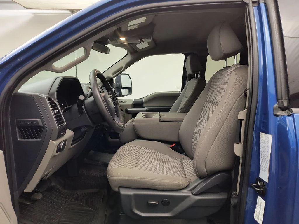 Used 2022 Atlas Blue Ford XLT image 5