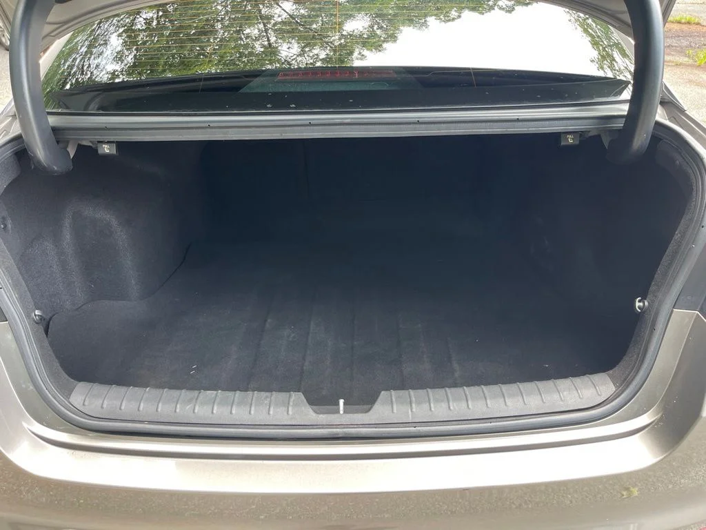 Used 2017 Silver Kia LX image 21