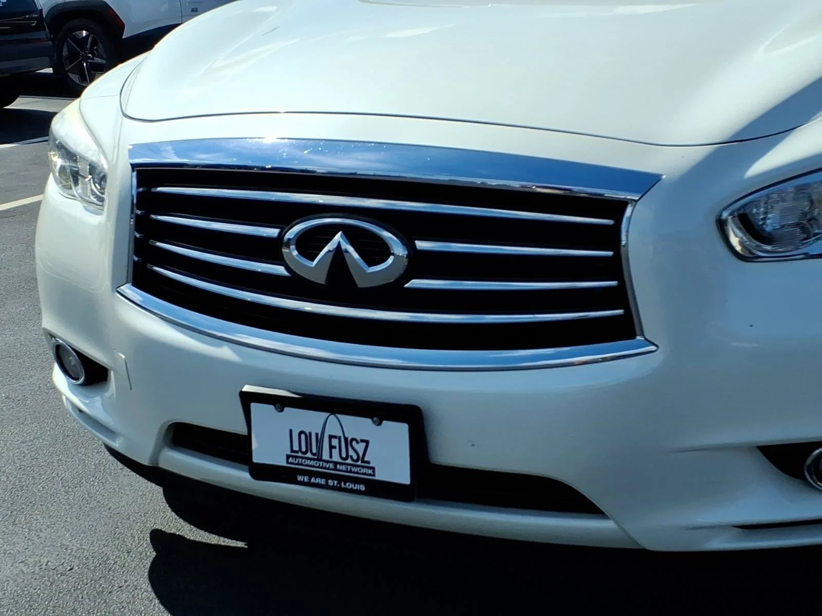 Used 2015 Majestic White INFINITI Base image 35
