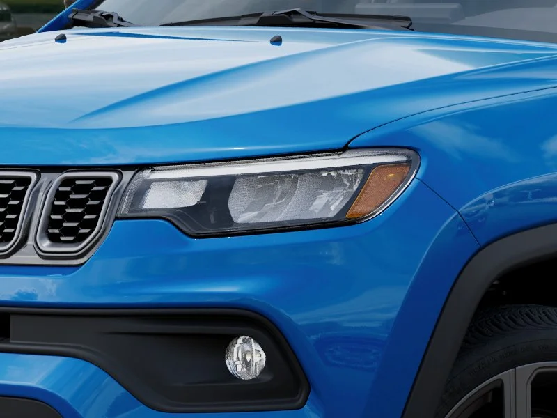 New 2026 Hydro Blue Pearl-Coat Exterior Paint Jeep Latitude Altitude image 11