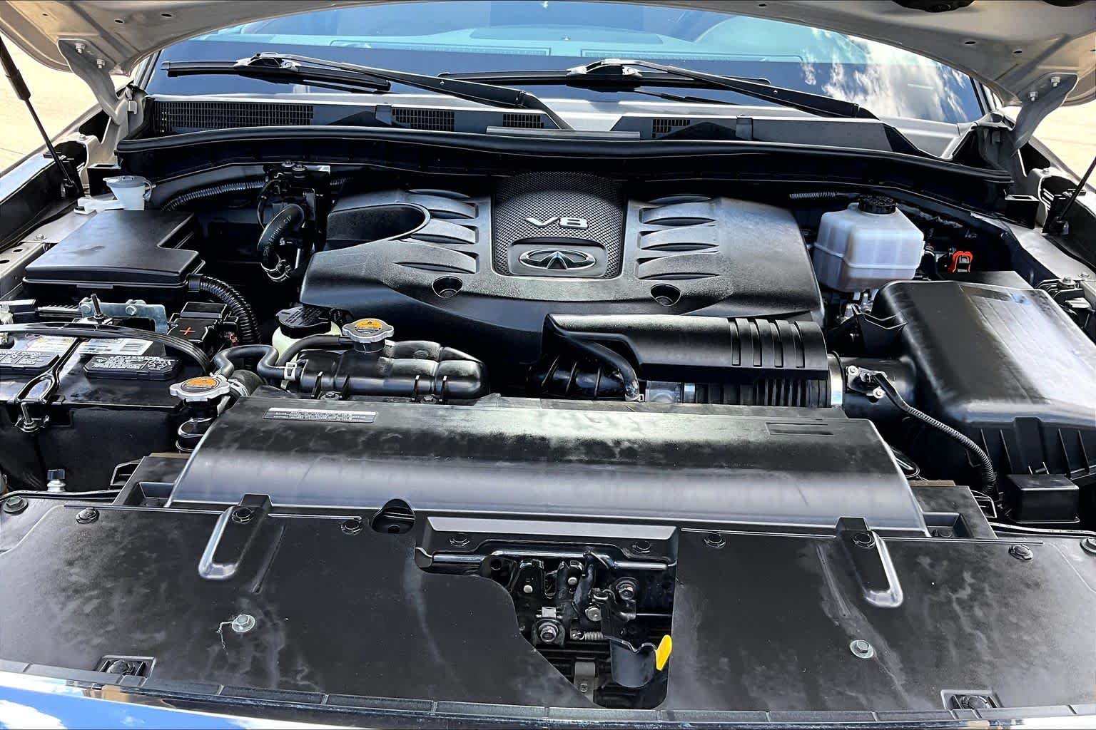 Used 2023 Champagne Quartz INFINITI SENSORY image 32
