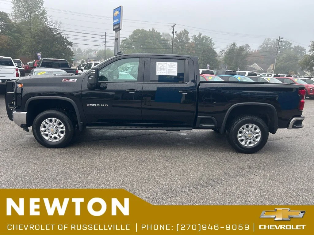 Used 2025 Black Chevrolet LT image 33