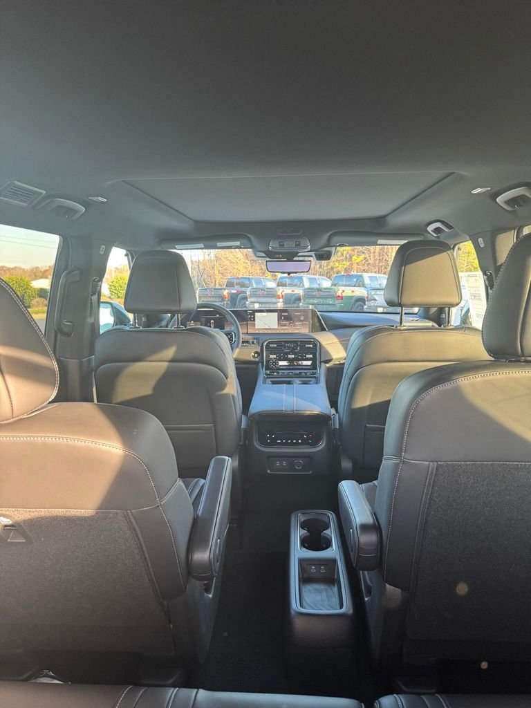 New 2026 Aspen White TriCoat / Super Black Two-tone Nissan PRO-4X® image 21