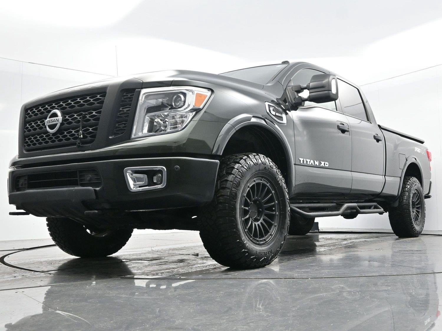 Used 2019 Midnight Pine Metallic Nissan PRO-4X image 47