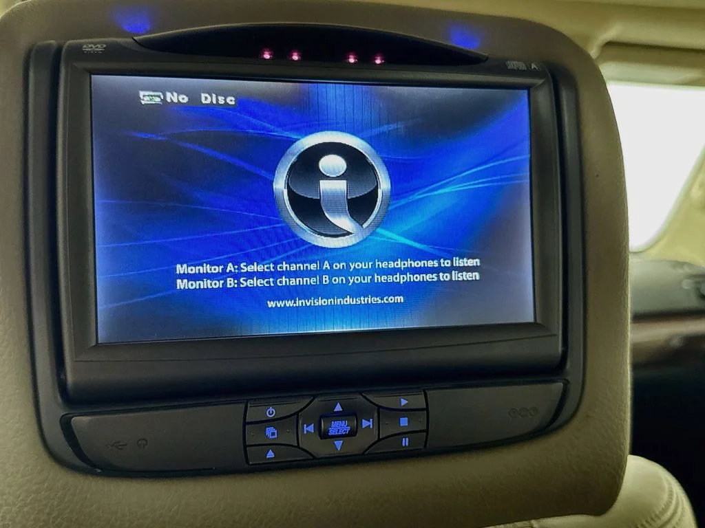 Used 2014 Blue Toyota Limited image 31