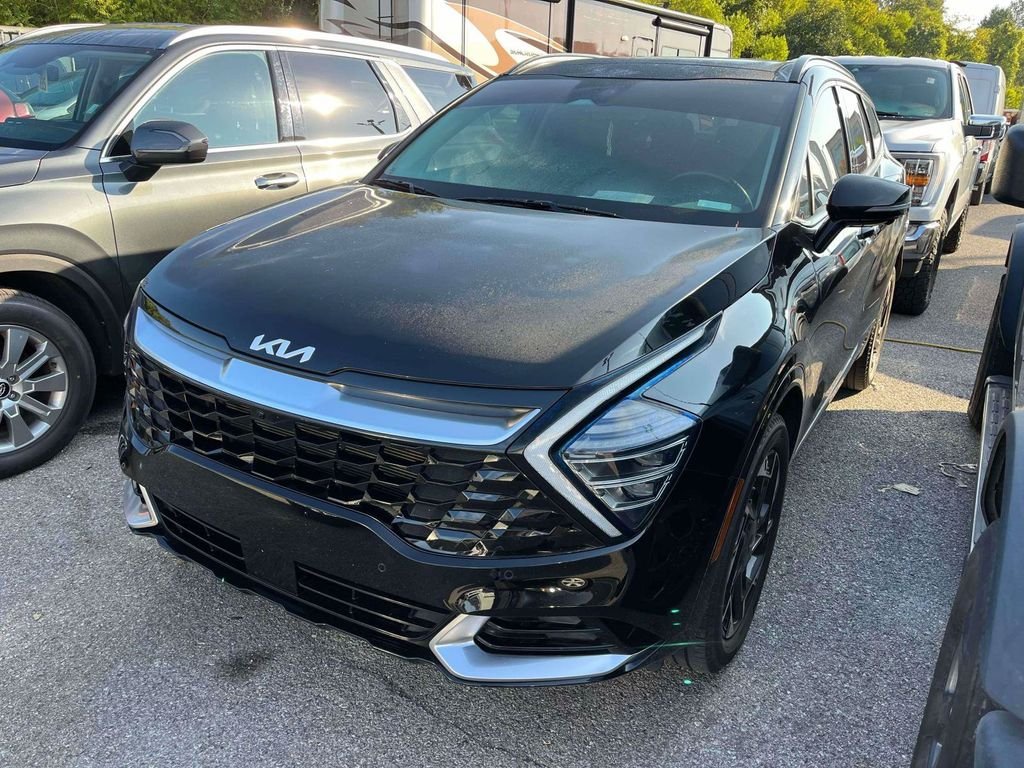 Used 2023 Black Kia SX-Prestige image 4