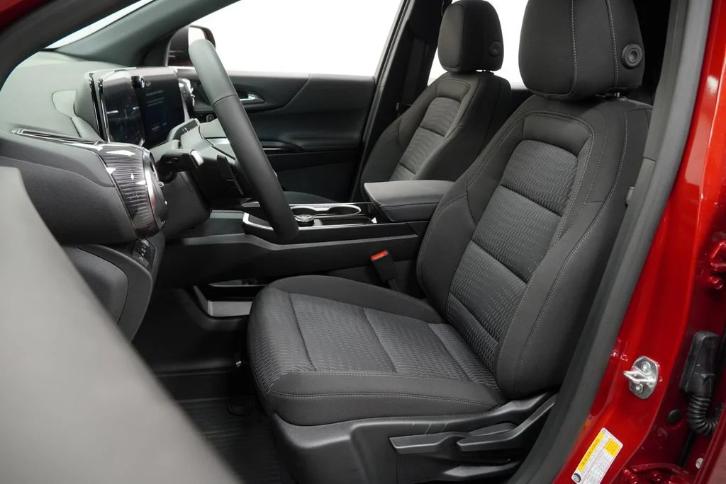 2027 Chevrolet Equinox LT - Photo 7