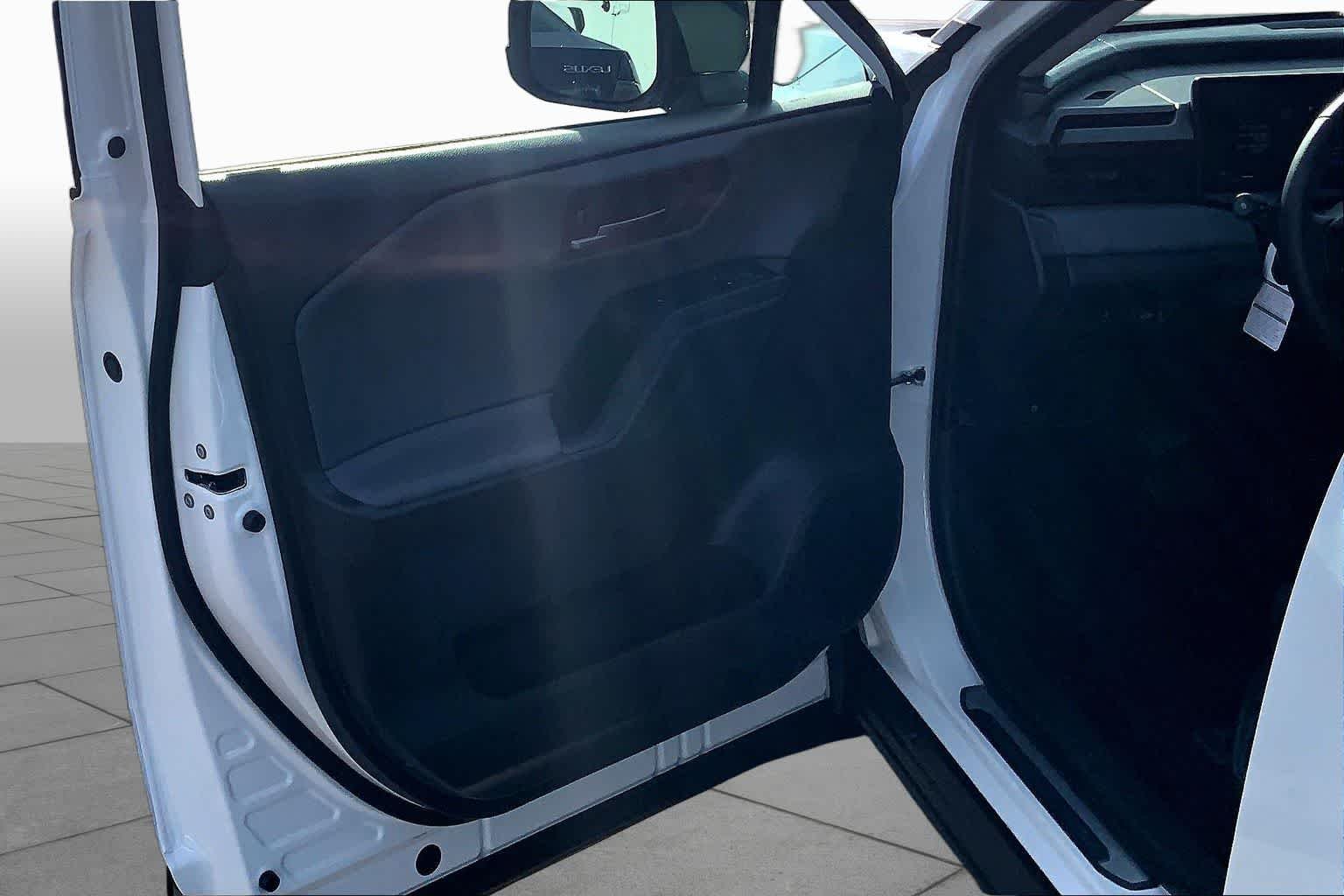 New 2026 Wind Chill Pearl Toyota XLE Premium image 10