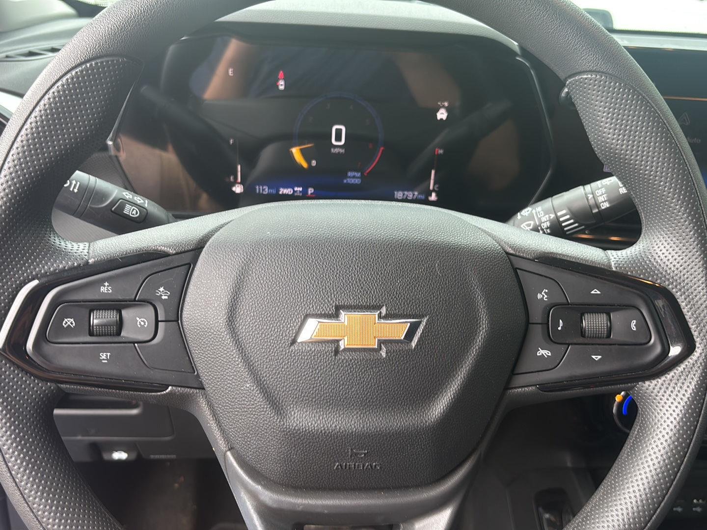 Used 2024 Fountain Blue Chevrolet LT image 7