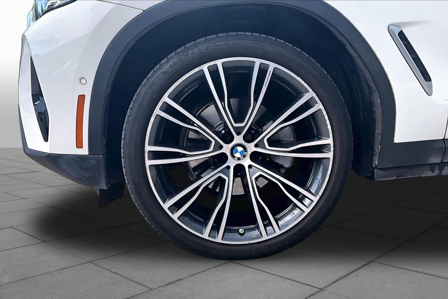Used 2023 Alpine White BMW sDrive30i image 10