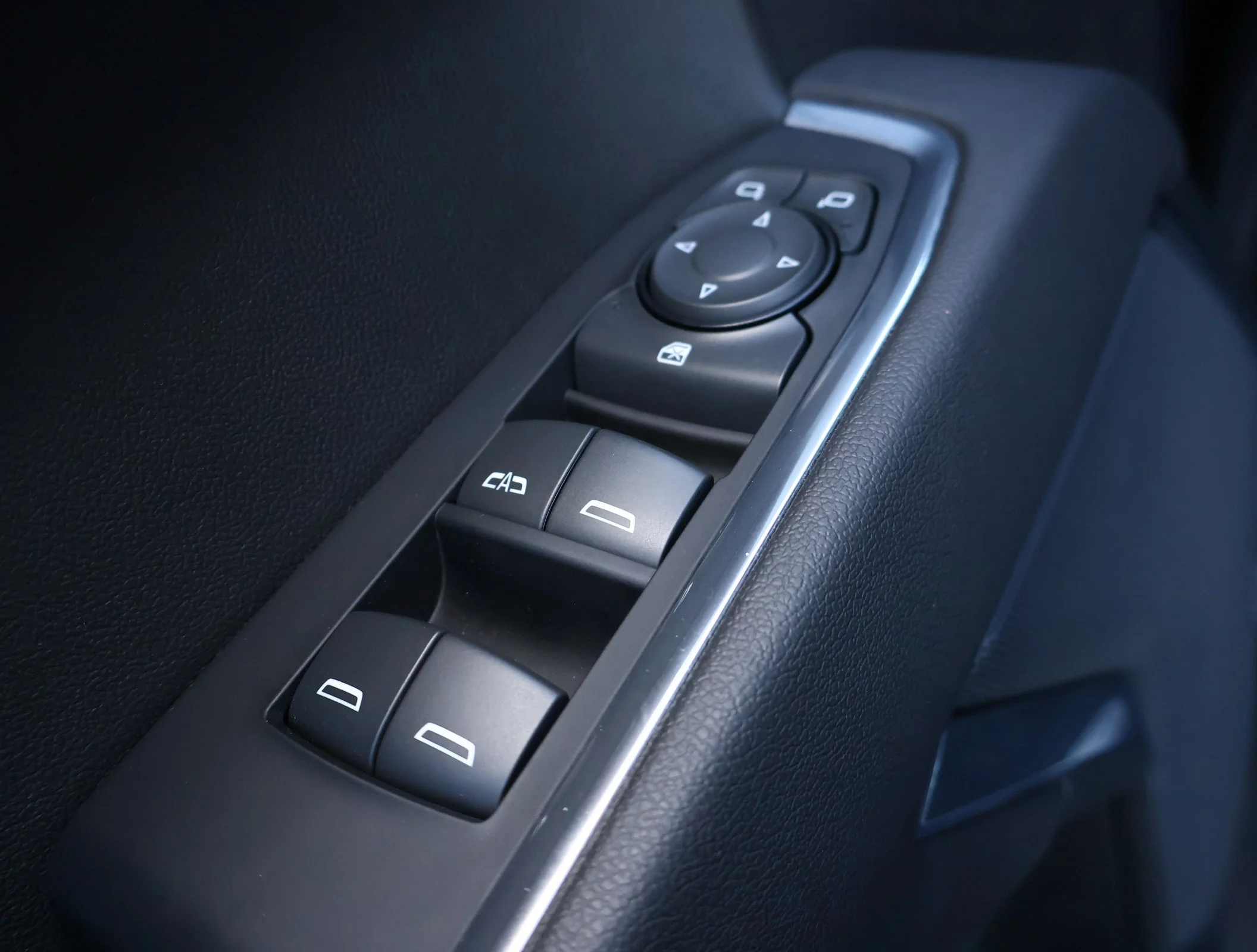 Used 2023 Dark Ash Metallic Chevrolet LT (2FL) image 8