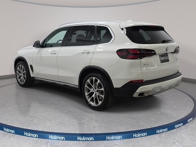 Certified Used 2026 Alpine White BMW xDrive40i image 7
