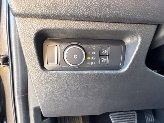 New 2026 Carbonized Gray Metallic Ford XLT image 50