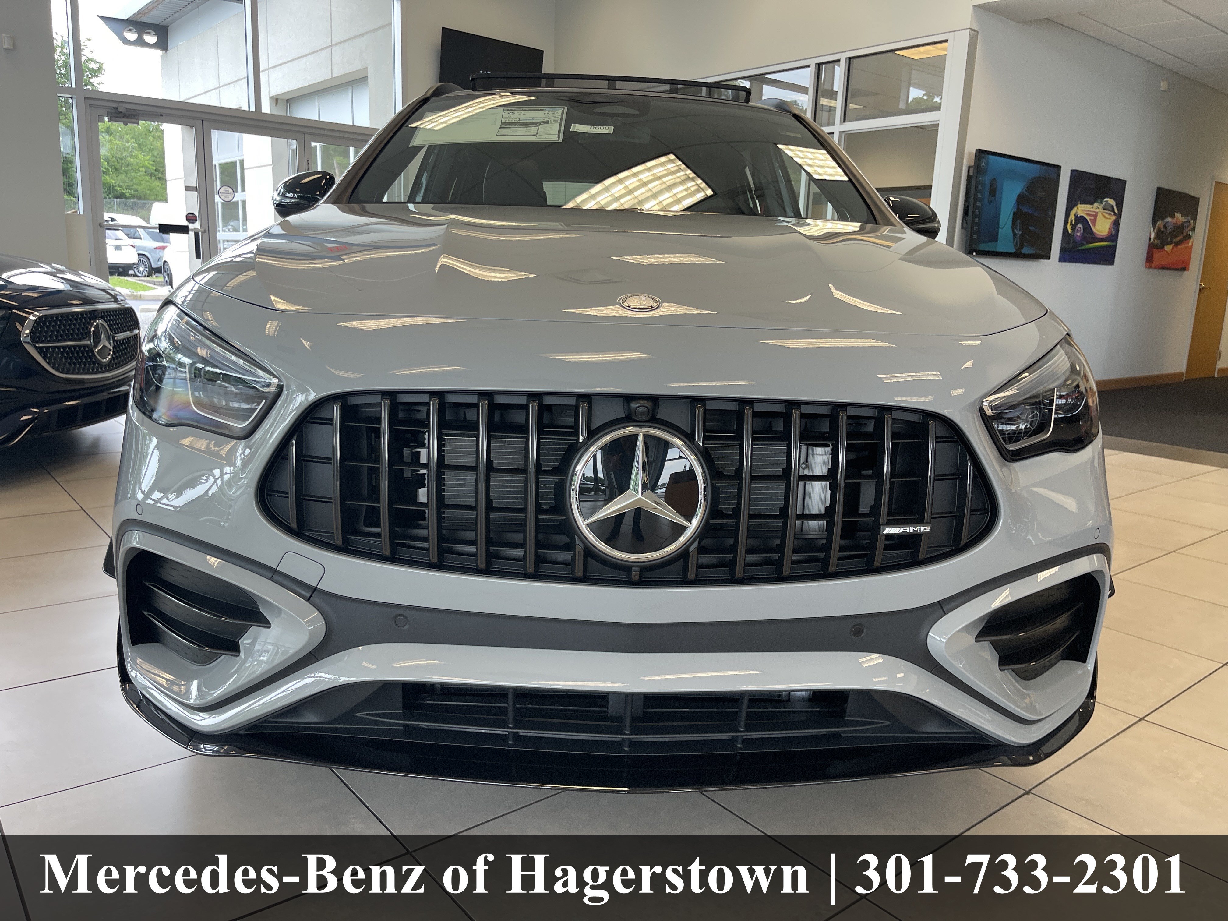 New 2026 MANUFAKTUR Alpine Grey Mercedes-Benz AMG® GLA 35 4MATIC SUV image 32