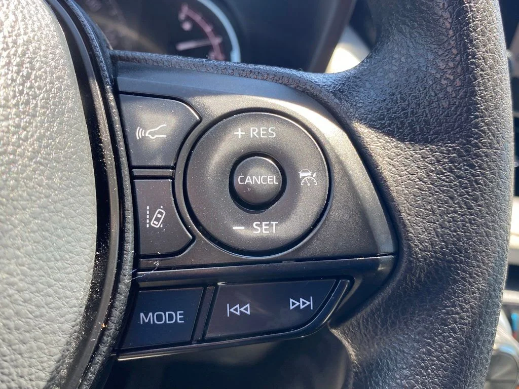 Used 2025 Silver Toyota XLE image 28
