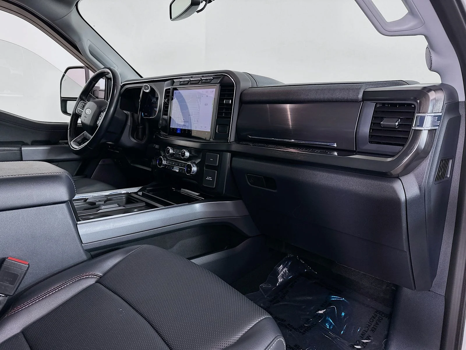 2023 Ford F-450 Super Duty Lariat - Photo 31