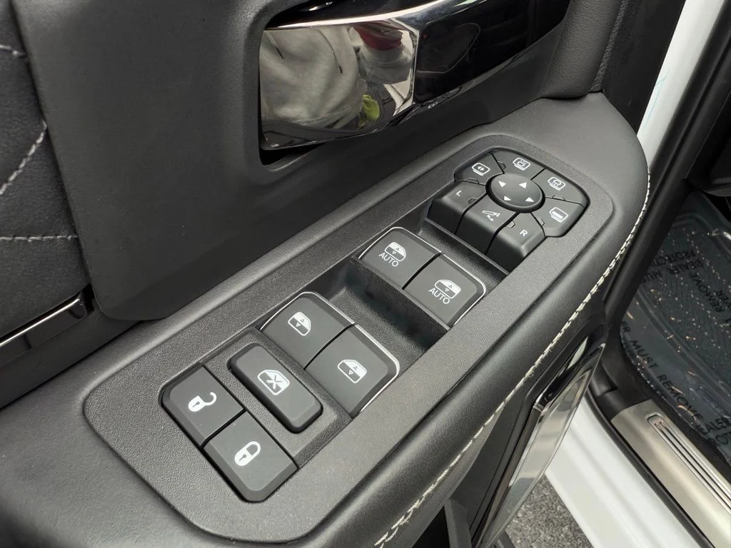2026 RAM 3500 Limited - Photo 15