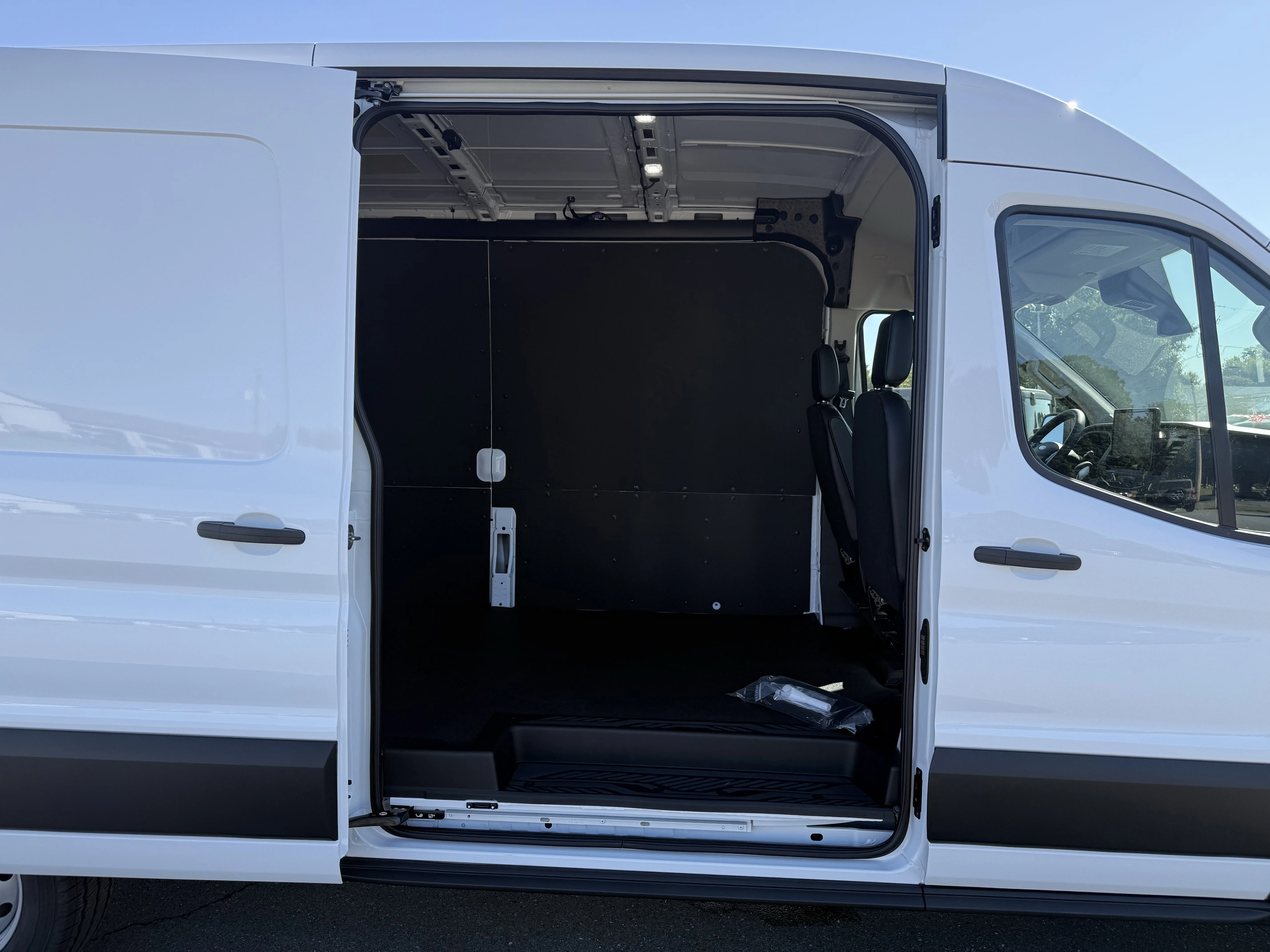 New 2026 Oxford White Ford Cargo Van image 29
