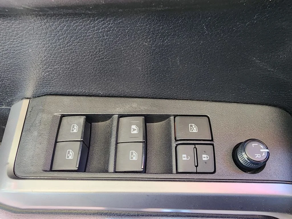 2021 Toyota Tacoma SR5 - Photo 15