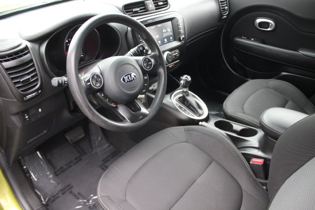 Used 2018 Green Kia Plus image 3
