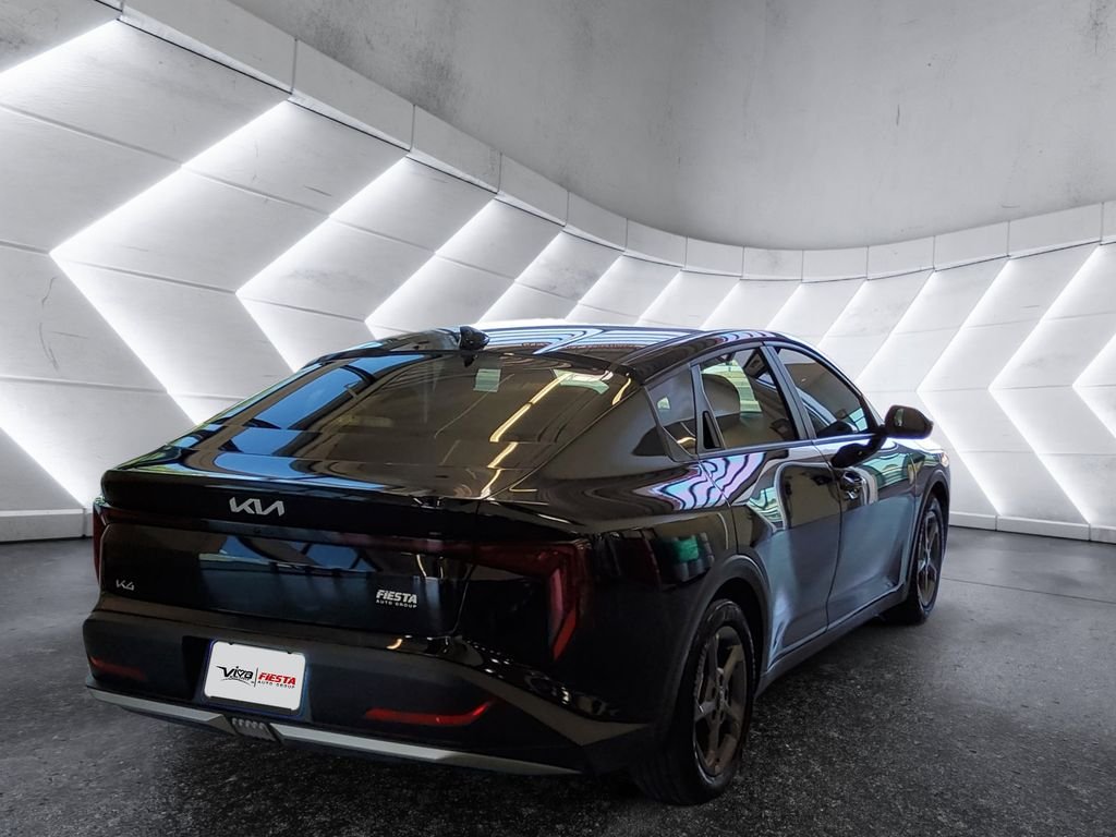 Used 2025 Black Kia LXS image 4