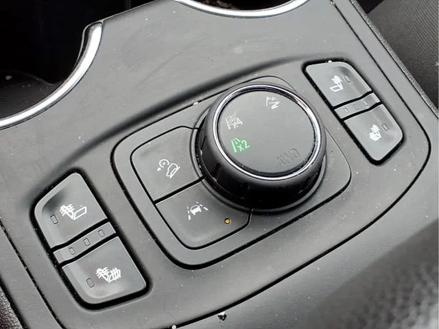 Used 2024 Summit White GMC SLT image 11