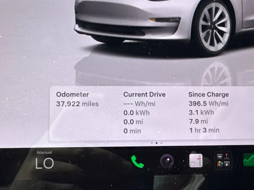 Used 2023 White Tesla Base image 34