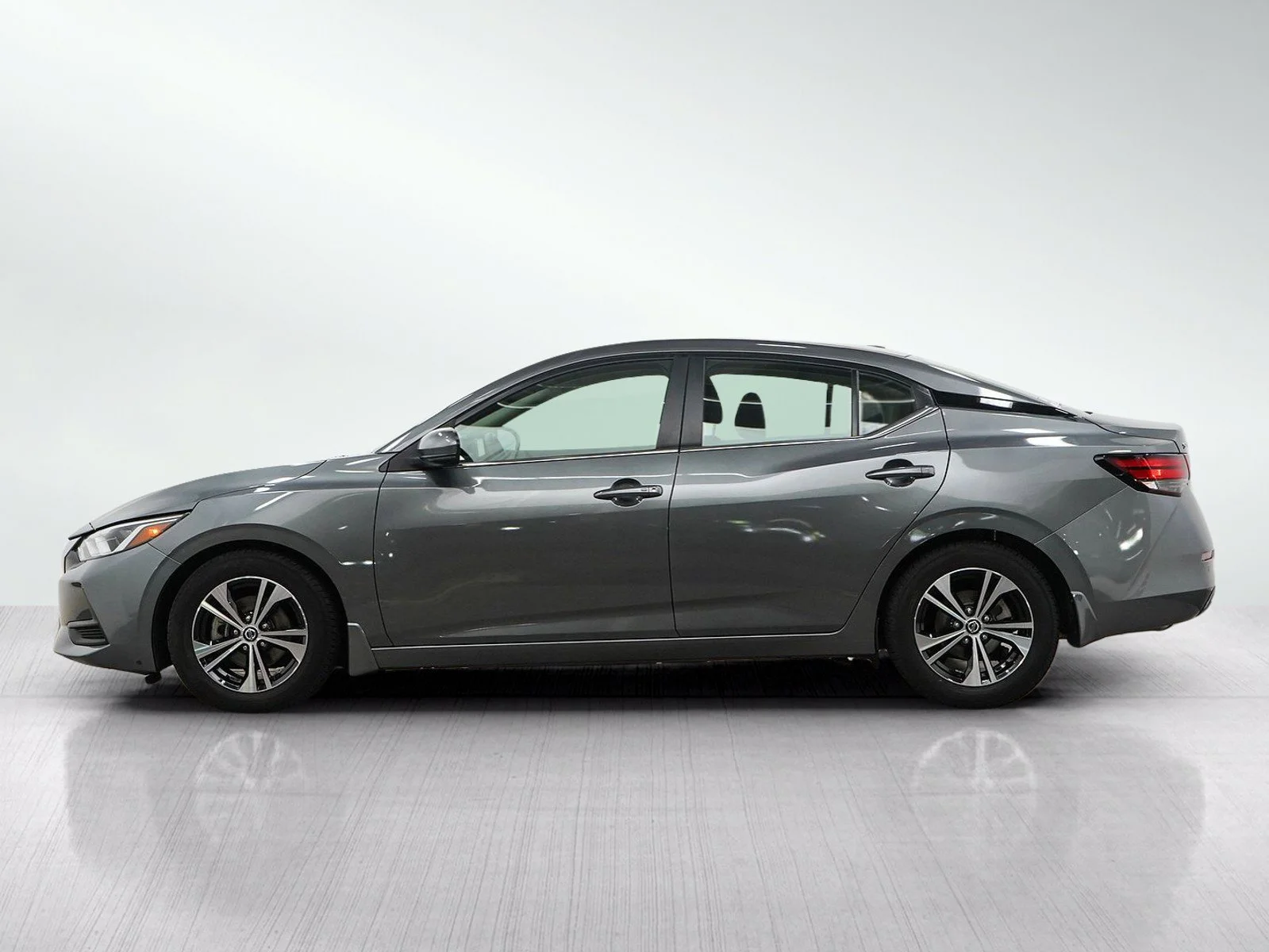 Used 2020 Nissan Sentra SV with VIN 3N1AB8CVXLY284593 for sale in Minneapolis, Minnesota